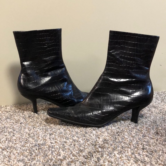 Nine West Shoes - Nine West black leather booties
